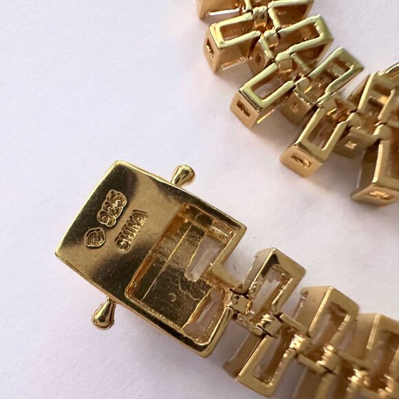 10.00 Carat Lab Created White Topaz Baguette Bracelet in Sterling 14kt Goldplate - Picture 9 of 11